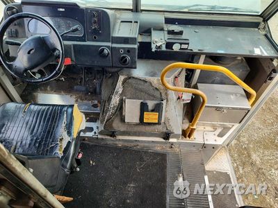 Zdjęcie 8 z 13 samochodu: 2000 FORD E350 DELIVERY TRUCK VIN:1FCJE39L5YHA77531 - miniatura