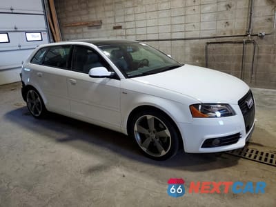 Czwarte zdjęcie samochodu z boku: 2012 AUDI A3 PREMIUM PLUS VIN:WAUMFBFM0CA061687 - miniatura