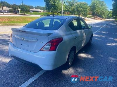 Trzecie zdjęcie samochodu z tyłu: 2018 NISSAN VERSA SV VIN:3N1CN7AP0JL853962 - miniatura