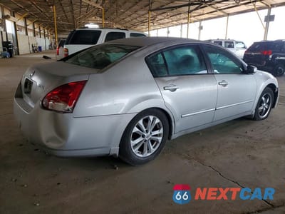 Trzecie zdjęcie samochodu z tyłu: 2004 NISSAN MAXIMA 3.5 SE VIN:1N4BA41E34C870925 - miniatura