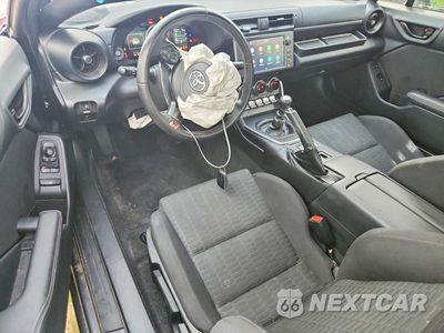 Zdjęcie 8 z 12 samochodu: 2023 TOYOTA GR86 BASE VIN:JF1ZNBB16P9763274 - miniatura