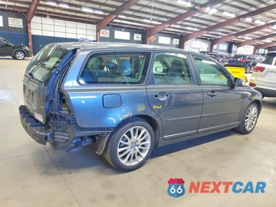 Trzecie zdjęcie samochodu z tyłu: 2010 VOLVO V50 2.4I VIN:YV1382MW8A2532693 - miniatura