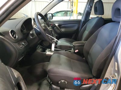 Zdjęcie 7 z 13 samochodu: 2004 TOYOTA RAV4 BASE VIN:JTEHD20VX46005607 - miniatura