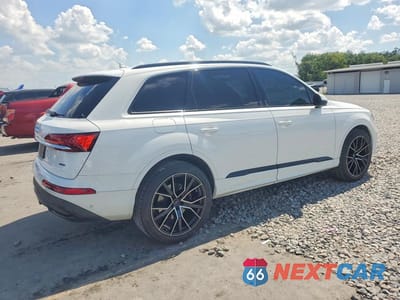 Trzecie zdjęcie samochodu z tyłu: 2021 AUDI Q7 PREMIUM PLUS VIN:WA1LXAF75MD017081 - miniatura
