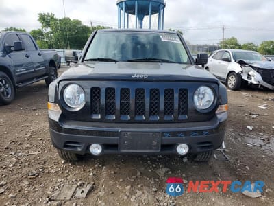 Piąte zdjęcie samochodu w środku: 2016 JEEP PATRIOT SPORT VIN:1C4NJPBA5GD761630 - miniatura