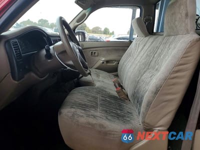 Zdjęcie 7 z 12 samochodu: 2001 TOYOTA TACOMA BASE VIN:5TENL42NX1Z852869 - miniatura