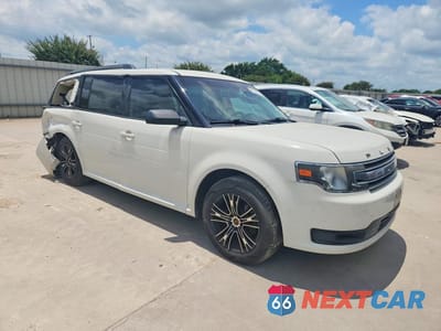 Czwarte zdjęcie samochodu z boku: 2013 FORD FLEX SE VIN:2FMGK5B8XDBD29555 - miniatura