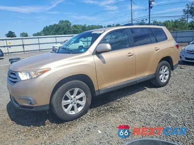 2013 TOYOTA HIGHLANDER SE 5TDBK3EH1DS275477 - główne zdjęcie licytacji z USA - miniatura