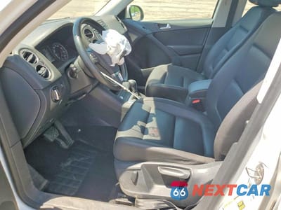 Zdjęcie 7 z 14 samochodu: 2016 VOLKSWAGEN TIGUAN S VIN:WVGAV7AX6GW570176 - miniatura