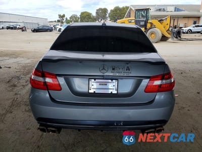 Zdjęcie 6 z 12 samochodu: 2011 MERCEDES-BENZ E 550 VIN:WDDHF7CB8BA316918 - miniatura