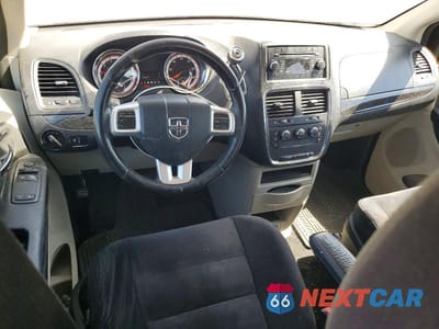 Zdjęcie 8 z 13 samochodu: 2014 DODGE GRAND CARAVAN SXT WA VIN:2C4RDGBG5ER410644 - miniatura