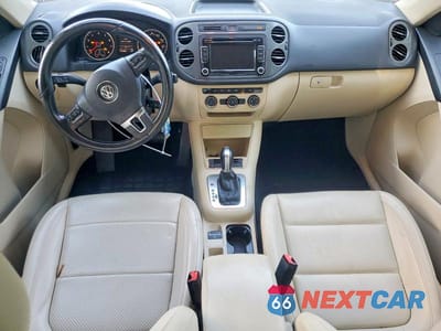Zdjęcie 8 z 12 samochodu: 2015 VOLKSWAGEN TIGUAN S VIN:WVGAV7AXXFW614663 - miniatura