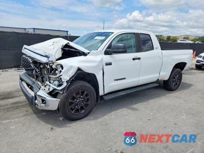 2020 TOYOTA TUNDRA SR5 5TFUY5F10LX895573 - główne zdjęcie licytacji z USA - miniatura