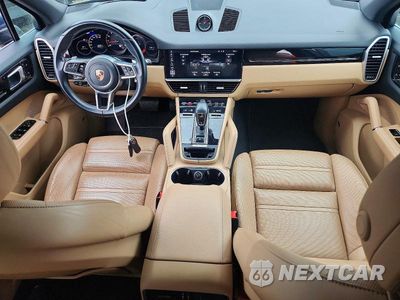 Zdjęcie 8 z 13 samochodu: 2019 PORSCHE CAYENNE VIN:WP1AA2AY6KDA06803 - miniatura