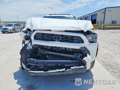 Piąte zdjęcie samochodu w środku: 2026 TOYOTA 4RUNNER TRD OFF-ROAD HV VIN:JTEVB5BR9T5034398 - miniatura