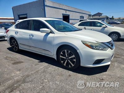 Czwarte zdjęcie samochodu z boku: 2016 NISSAN ALTIMA 2.5 SR VIN:1N4AL3AP2GC121832 - miniatura