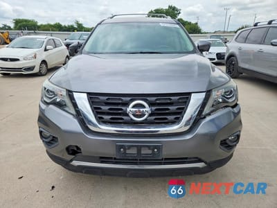 Piąte zdjęcie samochodu w środku: 2017 NISSAN PATHFINDER PLATINUM VIN:5N1DR2MN4HC628223 - miniatura