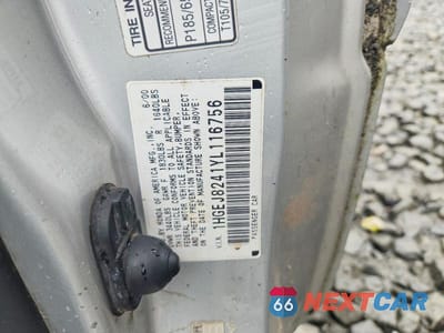Zdjęcie 12 z 12 samochodu: 2000 HONDA CIVIC EX VIN:1HGEJ8241YL116756 - miniatura