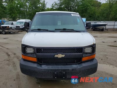 Piąte zdjęcie samochodu w środku: 2014 CHEVROLET EXPRESS G1500 VIN:1GCSHAF44E1140068 - miniatura