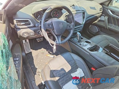 Zdjęcie 8 z 13 samochodu: 2023 MASERATI GHIBLI TROFEO VIN:ZAM57ZST8PX433592 - miniatura