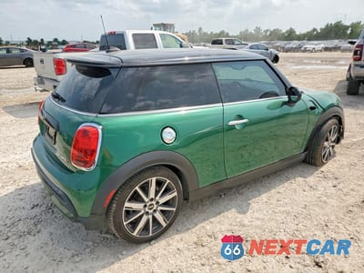 Trzecie zdjęcie samochodu z tyłu: 2024 MINI COOPER S VIN:WMW53DH04R2V45769 - miniatura