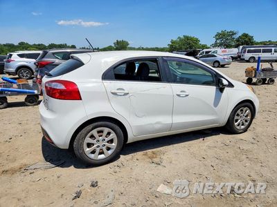 Trzecie zdjęcie samochodu z tyłu: 2013 KIA RIO LX VIN:KNADM5A35D6182273 - miniatura