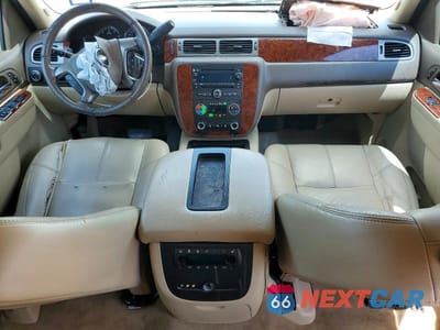 Zdjęcie 8 z 13 samochodu: 2012 CHEVROLET TAHOE C1500 LT VIN:1GNSCBE09CR117037 - miniatura