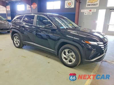 Czwarte zdjęcie samochodu z boku: 2023 HYUNDAI TUCSON SEL VIN:5NMJBCAE5PH193234 - miniatura