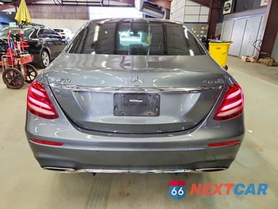 Zdjęcie 6 z 13 samochodu: 2017 MERCEDES-BENZ E 300 4MATIC VIN:WDDZF4KB9HA030976 - miniatura