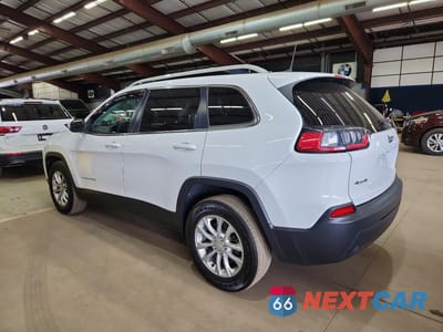 Drugie zdjęcie samochodu z przodu: 2019 JEEP CHEROKEE LATITUDE VIN:1C4PJMCB7KD136914 - miniatura