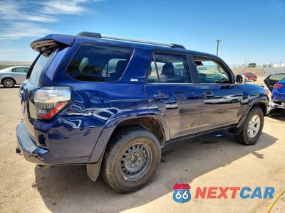 Trzecie zdjęcie samochodu z tyłu: 2021 TOYOTA 4RUNNER SR5 VIN:JTEMU5JR3M5940832 - miniatura