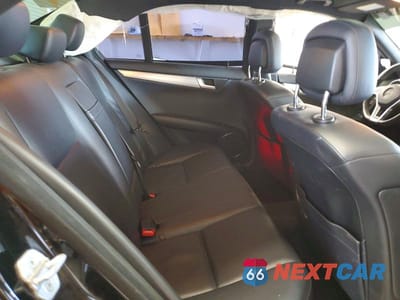 Zdjęcie 10 z 13 samochodu: 2013 MERCEDES-BENZ C 250 VIN:WDDGF4HB9DA774683 - miniatura