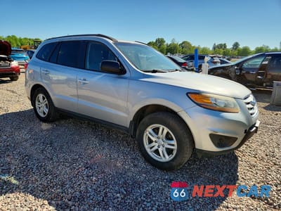 Czwarte zdjęcie samochodu z boku: 2010 HYUNDAI SANTA FE GLS VIN:5NMSG3AB6AH414438 - miniatura
