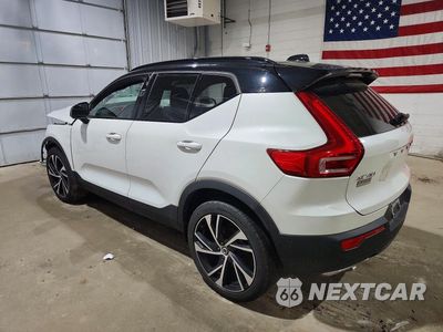 Drugie zdjęcie samochodu z przodu: 2019 VOLVO XC40 T5 R-DESIGN VIN:YV4162UM3K2122724 - miniatura