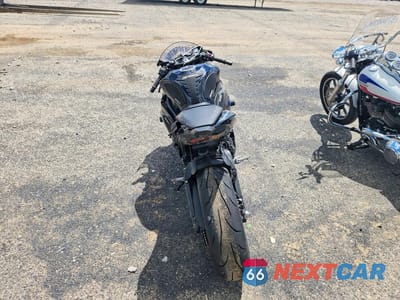 Czwarte zdjęcie samochodu z boku: 2026 KAWASAKI ZX636 K VIN:JKBZXJK12TA016252 - miniatura