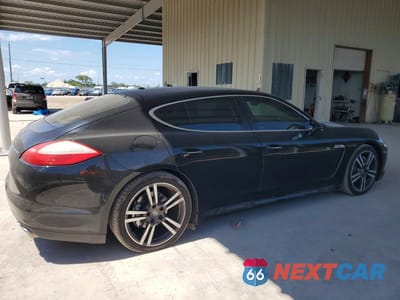 Trzecie zdjęcie samochodu z tyłu: 2012 PORSCHE PANAMERA S VIN:WP0AB2A79CL061582 - miniatura
