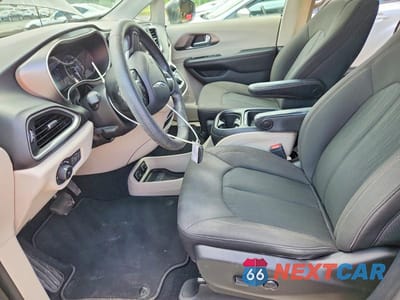 Zdjęcie 7 z 13 samochodu: 2020 CHRYSLER PACIFICA TOURING VIN:2C4RC1FGXLR102487 - miniatura