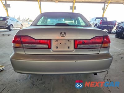 Zdjęcie 6 z 12 samochodu: 2002 HONDA ACCORD VALUE VIN:1HGCF86652A172576 - miniatura