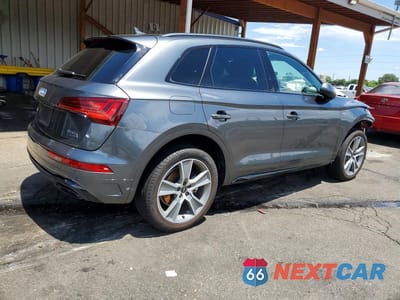 Trzecie zdjęcie samochodu z tyłu: 2025 AUDI Q5 PREMIUM 45 VIN:WA1GAAFY5S2057438 - miniatura
