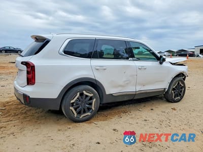 Trzecie zdjęcie samochodu z tyłu: 2023 KIA TELLURIDE S VIN:5XYP64GC2PG335382 - miniatura