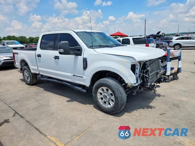 Czwarte zdjęcie samochodu z boku: 2022 FORD F250 SUPER DUTY VIN:1FT8W2BT0NEC37540 - miniatura