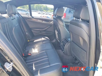 Zdjęcie 10 z 12 samochodu: 2018 BMW 530 XI VIN:WBAJA7C58JG909367 - miniatura