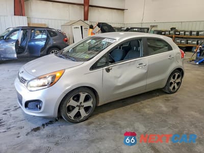 2015 KIA RIO 5-DOOR SX KNADN5A32F6459591 - główne zdjęcie licytacji z USA - miniatura