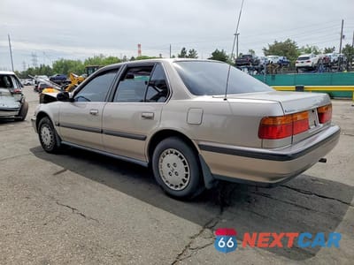 Drugie zdjęcie samochodu z przodu: 1990 HONDA ACCORD LX VIN:JHMCB765XLC051106 - miniatura