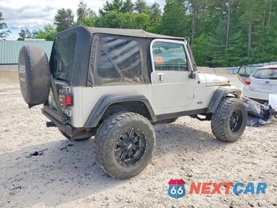 Trzecie zdjęcie samochodu z tyłu: 2004 JEEP WRANGLER / TJ RUBICON VIN:1J4FA69SX4P713073 - miniatura