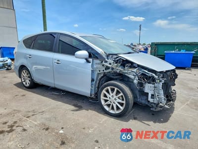 Czwarte zdjęcie samochodu z boku: 2013 TOYOTA PRIUS V FIVE VIN:JTDZN3EU0D3221558 - miniatura