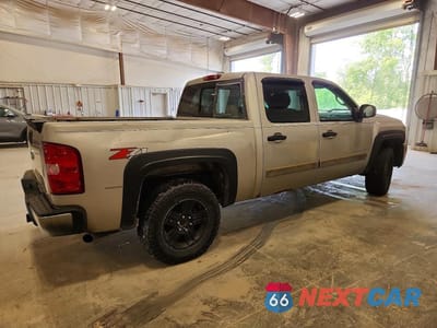 Trzecie zdjęcie samochodu z tyłu: 2008 CHEVROLET SILVERADO K1500 VIN:3GCEK13388G253554 - miniatura