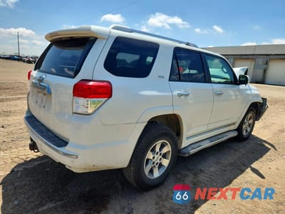 Trzecie zdjęcie samochodu z tyłu: 2011 TOYOTA 4RUNNER SR5 VIN:JTEBU5JR5B5056413 - miniatura