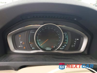 Zdjęcie 9 z 13 samochodu: 2015 VOLVO V60 PREMIER VIN:YV140MEK3F1256391 - miniatura