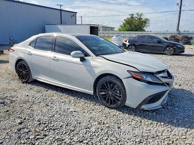 Czwarte zdjęcie samochodu z boku: 2022 TOYOTA CAMRY XSE VIN:4T1K61AK5NU031575 - miniatura